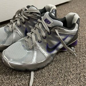 Nike Women's Silver and Purple Athletic Shoes